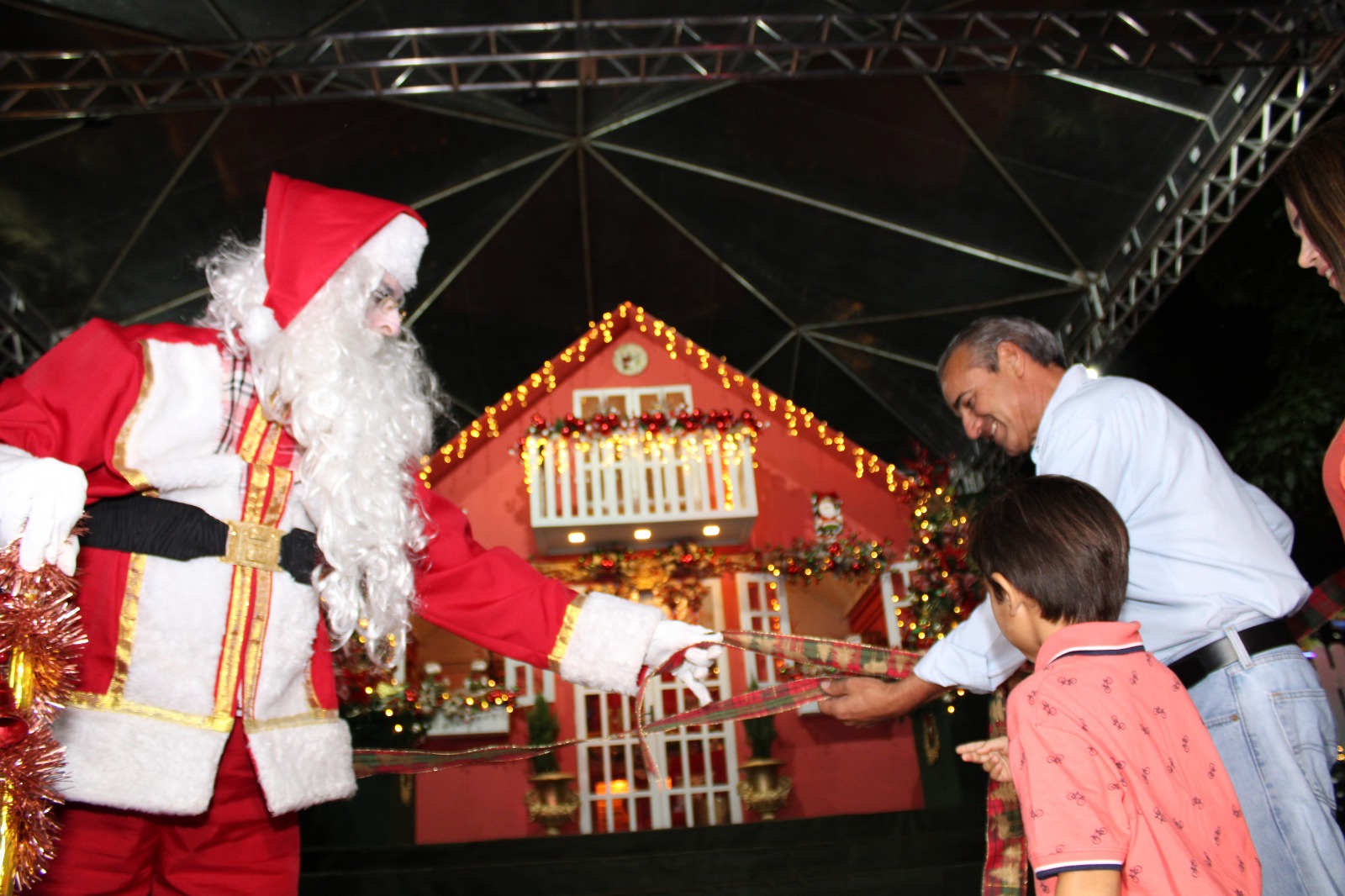 Chegada do Papai Noel marca o Início do Natal Jataí 2023